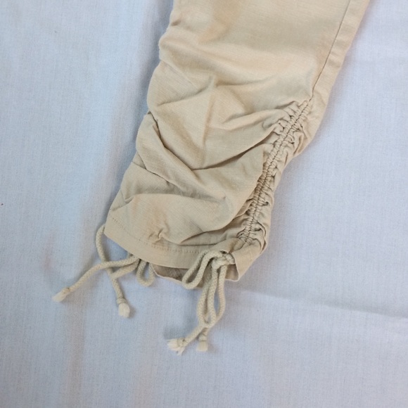 Drawstring Comfortable Capris - Picture 2 of 5